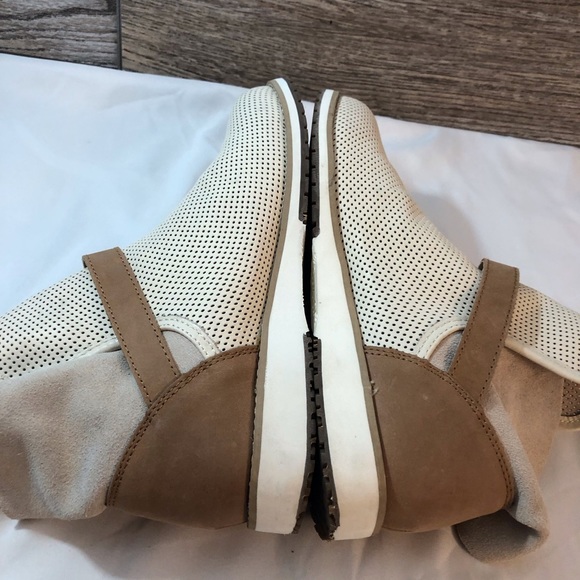 EMU Australia Women’s Suede Fabric Perforated Lightweight Booties SZ 8/8.5 Ankle - Picture 5 of 16